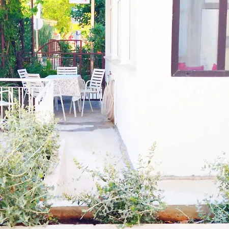 Old House Kate Cakelic Apartment Zuljana